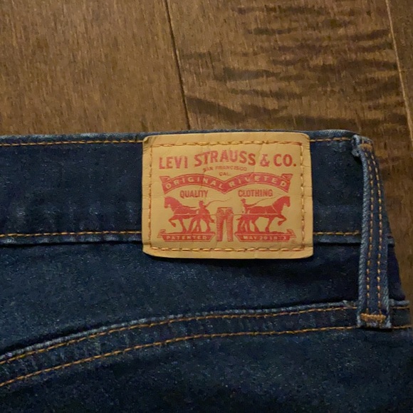 Levi Jeans - Picture 2 of 3